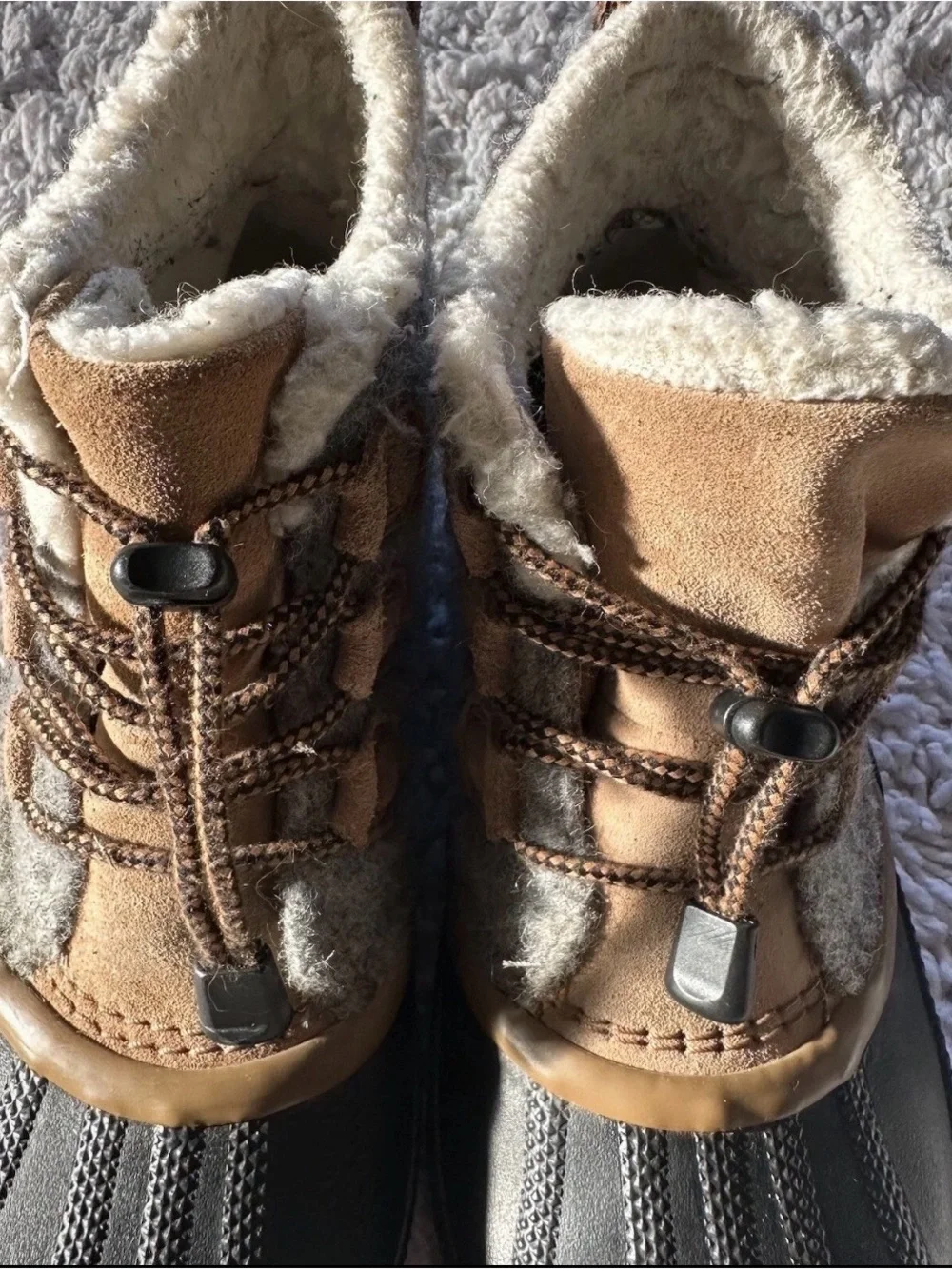 Sorel Brown and Gray Sherpa-Lined Waterproof Winter Duck Boots size 5